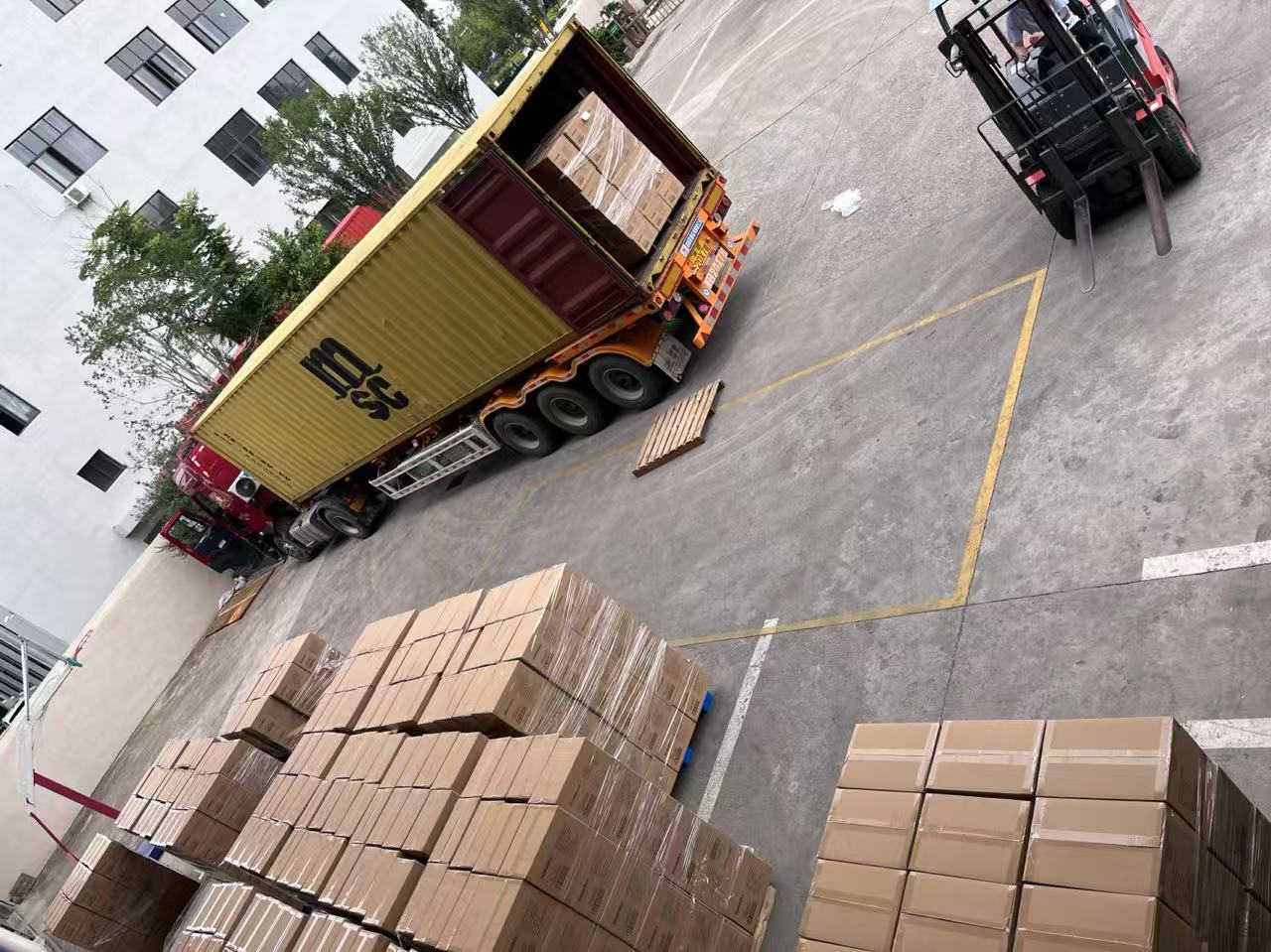 Landsign envía con éxito lotes de productos