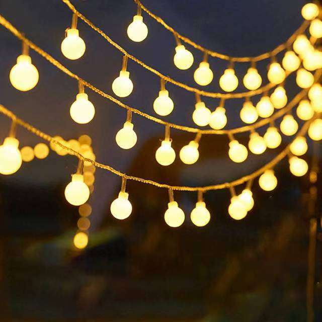 ¿Cómo transforman las cadenas de luces de decoración solar los espacios al aire libre de manera eficiente?