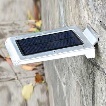 Lámpara solar con sensor de movimiento